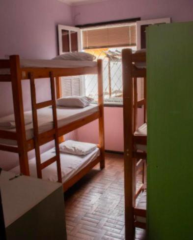 Cama em Beliche em Dormitório Masculino